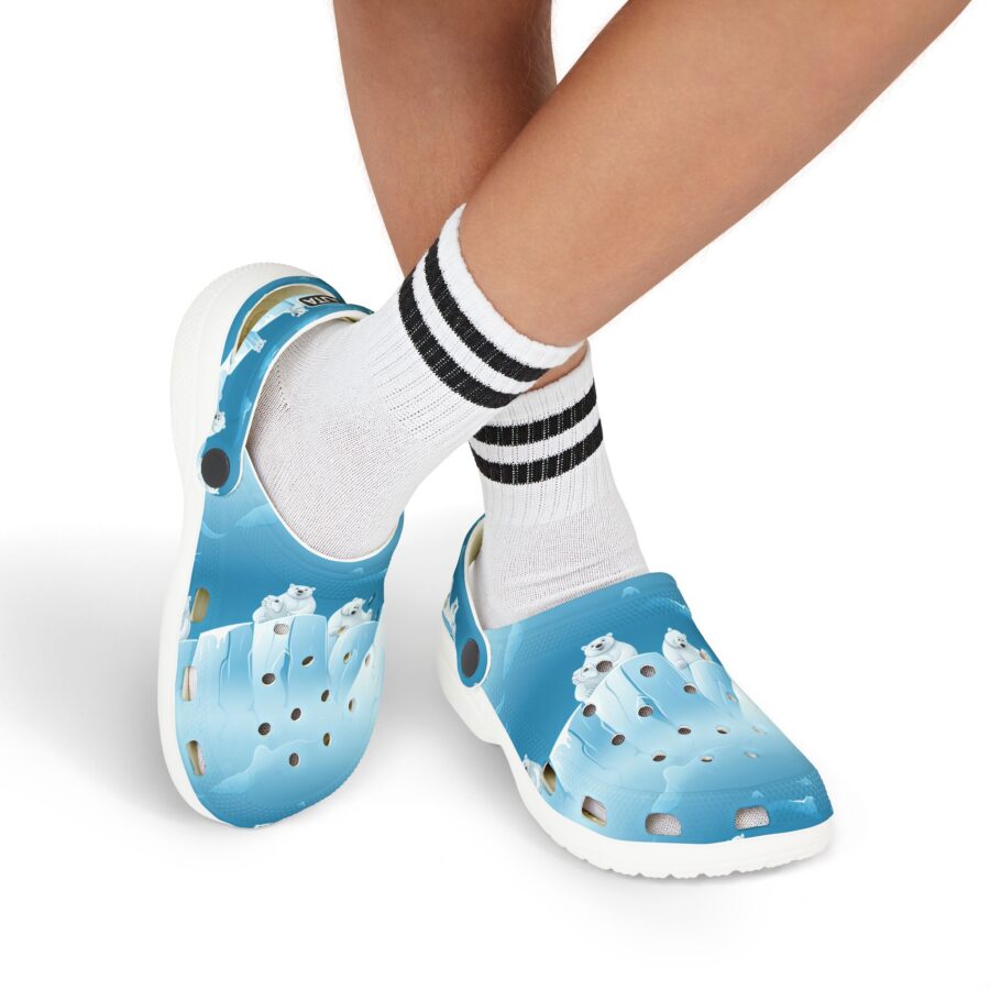 Polar Bears Kicks